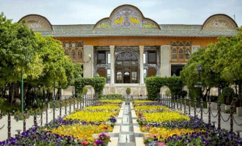به این شهر سفر کنید و هم زمان پنج باغ ایرانی بی نظیر را ببینید