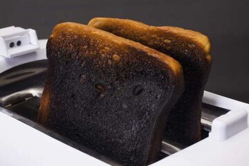همه چیز درباره ارتباط خوردن نان سوخته با ابتلا به سرطان