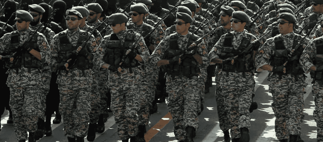 بررسی مشخصات و قیمت لباس نیروی انتظامی برای استفاده های حرفه ای
